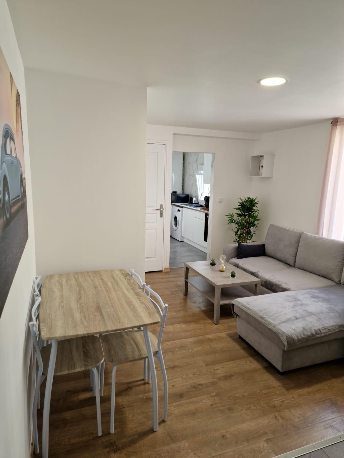 Appartement Hyper Centre Cosy Avec Balcon Chateaudun Exterior photo